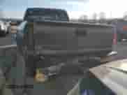 2002 Chevrolet Silverado 1500HD LS с VIN 1GCGC13U22F214756, выставлен на аукционе Copart как лот 44574545 с пробегом 202 496 миль миль и Списание • Salvage title. История ставок и продаж доступна на DreamBid. Изображение 6.