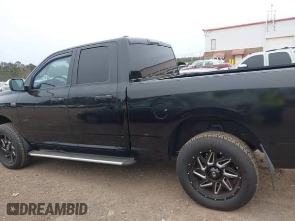 2013 Ram 1500 Tradesman z VIN 1C6RR7FT6DS721268, wystawiony jako IAAI lot #41373331 z przebiegiem 144 795 mil mil oraz . Historia ofert i sprzedaży dostępna na DreamBid. Obrazek 14.