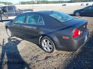 2010 Chevrolet Malibu 1LS z VIN 1G1ZB5EB1AF258687, wystawiony jako IAAI lot #43458639 z przebiegiem 204 705 mil mil oraz . Historia ofert i sprzedaży dostępna na DreamBid. Obrazek 3.