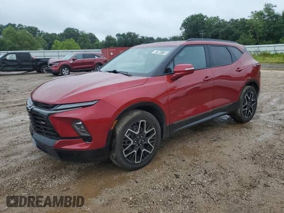 2023 Chevrolet Blazer RS z VIN 3GNKBERS0PS202853, wystawiony jako Copart lot #67064175 z przebiegiem 29 964 mil mil oraz Czysty tytuł • Clean title. Historia ofert i sprzedaży dostępna na DreamBid. Obrazek 1.