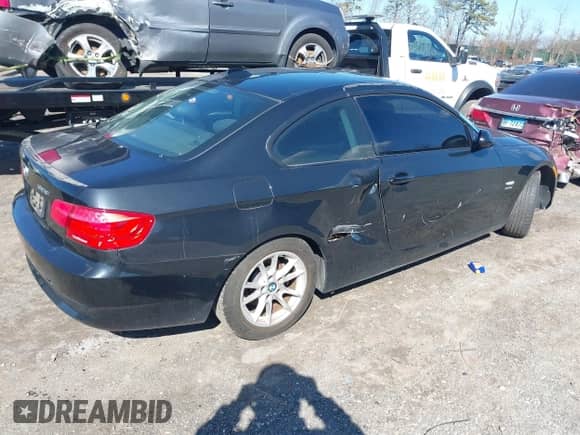 2009 BMW 3 Series 328i xDrive с VIN WBAWV53599P081467, выставлен на аукционе IAAI как лот 41754402 с пробегом 103 204 миль миль и . История ставок и продаж доступна на DreamBid. Изображение 4.