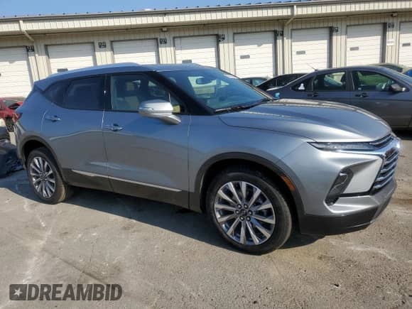 2024 Chevrolet Blazer Premier with VIN 3GNKBLRSXRS139400, listed as a Copart auction lot 68527084 with 18,804 mi miles and Salvage title. Bid and sale history available at DreamBid. Image 4.