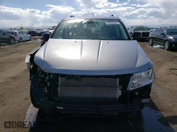 2019 Dodge Journey SE Value with VIN 3C4PDCAB5KT744302, listed as a Copart auction lot 70880365 with 35,749 mi miles and Non repairable. Bid and sale history available at DreamBid. Image 10.