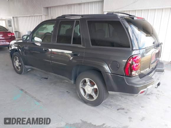 2005 Chevrolet TrailBlazer LT с VIN 1GNDS13SX52224538, выставлен на аукционе IAAI как лот 43167960 с пробегом 209 500 миль миль и . История ставок и продаж доступна на DreamBid. Изображение 3.