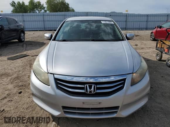 2011 Honda Accord SE с VIN 1HGCP2F62BA133180, выставлен на аукционе Copart как лот 71851885 с пробегом 115 856 миль миль и Списание • Salvage title. История ставок и продаж доступна на DreamBid. Изображение 5.