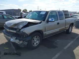 2001 Chevrolet Silverado 1500 LS z VIN 1GCEC19T71Z129656, wystawiony jako IAAI lot #43417159 z przebiegiem 216 452 mil mil oraz . Historia ofert i sprzedaży dostępna na DreamBid. Obrazek 2.