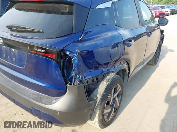 2025 Nissan Kicks SV with VIN 3N8AP6CA2SL300124, listed as a IAAI auction lot 42752323 with 15,976 mi miles and . Bid and sale history available at DreamBid. Image 20.