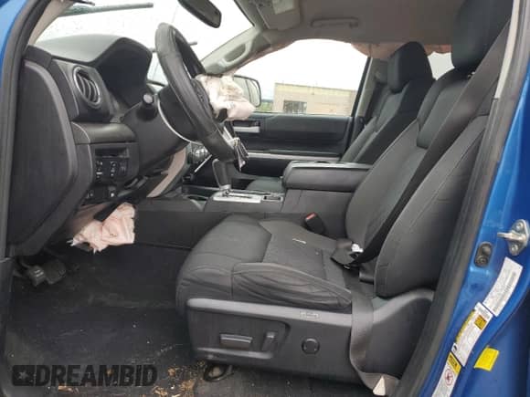 2016 Toyota Tundra SR5 с VIN 5TFDW5F14GX538067, выставлен на аукционе Copart как лот 82289735 с пробегом 129 623 миль миль и Списание • Salvage title. История ставок и продаж доступна на DreamBid. Изображение 7.