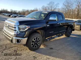 2020 Toyota Tundra Limited z VIN 5TFBY5F18LX946020, wystawiony jako Copart lot #80007253 z przebiegiem 24 523 mil mil oraz . Historia ofert i sprzedaży dostępna na DreamBid. Obrazek 1.