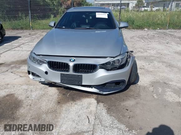 2019 BMW 4 Series 430i xDrive z VIN WBA4J3C50KBL08541, wystawiony jako IAAI lot #43156193 z przebiegiem 109 733 mil mil oraz . Historia ofert i sprzedaży dostępna na DreamBid. Obrazek 6.