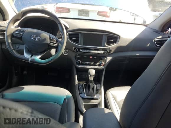 2018 Hyundai Ioniq Limited с VIN KMHC75LD9JU090355, выставлен на аукционе Copart как лот 71735373 с пробегом Не указан миль и . История ставок и продаж доступна на DreamBid. Изображение 8.