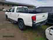 2018 Toyota Tacoma SR с VIN 5TFSX5EN1JX062358, выставлен на аукционе Copart как лот 70933265 с пробегом 44 115 миль миль и Списание • Salvage title. История ставок и продаж доступна на DreamBid. Изображение 2.
