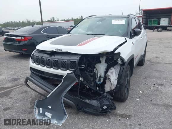 2023 Jeep Compass Trailhawk with VIN 3C4NJDDN8PT555422, listed as a IAAI auction lot 42430317 with 28,441 mi miles and . Bid and sale history available at DreamBid. Image 6.