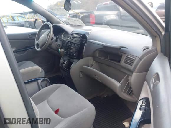 2005 Toyota Sienna LE with VIN 5TDBA23C35S044327, listed as a IAAI auction lot 43467749 with 87,786 mi miles and . Bid and sale history available at DreamBid. Image 5.