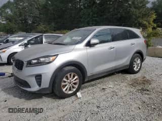 2020 Kia Sorento S z VIN 5XYPGDA52LG614882, wystawiony jako Copart lot #85534085 z przebiegiem 85 530 mil mil oraz Czysty tytuł • Clean title. Historia ofert i sprzedaży dostępna na DreamBid. Obrazek 1.