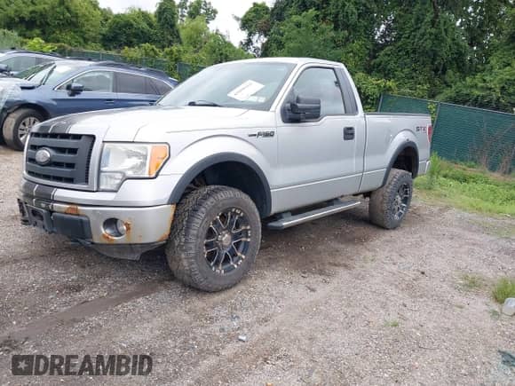 2009 Ford F-150 XL с VIN 1FTRF14W49KB67005, выставлен на аукционе IAAI как лот 43568212 с пробегом 197 731 миль миль и . История ставок и продаж доступна на DreamBid. Изображение 2.