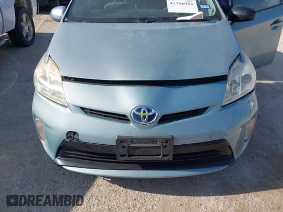 2013 Toyota Prius One with VIN JTDKN3DU2D5567974, listed as a IAAI auction lot 42796924 with Not provided miles and . Bid and sale history available at DreamBid. Image 6.