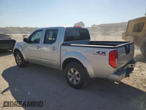 2012 Nissan Frontier SL z VIN 1N6AD0EV5CC410922, wystawiony jako Copart lot #81819905 z przebiegiem 128 249 mil mil oraz Czysty tytuł • Clean title. Historia ofert i sprzedaży dostępna na DreamBid. Obrazek 2.