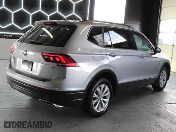 2021 Volkswagen Tiguan S с VIN 3VV0B7AX6MM078396, выставлен на аукционе Copart как лот 71754635 с пробегом 67 120 миль миль и Списание • Salvage title. История ставок и продаж доступна на DreamBid. Изображение 3.