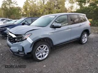 2025 Honda Passport EX-L с VIN 5FNYF8H52SB011490, выставлен на аукционе Copart как лот 85277235 с пробегом 22 612 миль миль и Списание • Salvage title. История ставок и продаж доступна на DreamBid. Изображение 1.