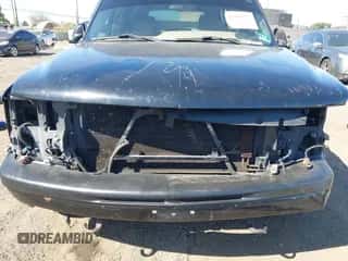 2003 Chevrolet Tahoe Z71 z VIN 1GNEK13Z43R132153, wystawiony jako IAAI lot #43380767 z przebiegiem 267 246 mil mil oraz . Historia ofert i sprzedaży dostępna na DreamBid. Obrazek 6.