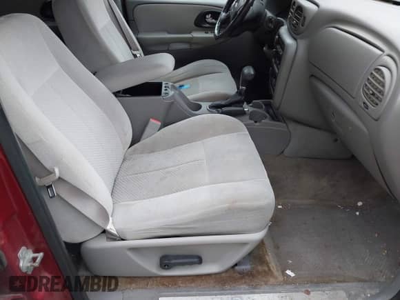 2007 Chevrolet TrailBlazer LT с VIN 1GNDT13S372185534, выставлен на аукционе IAAI как лот 42007147 с пробегом 185 064 миль миль и . История ставок и продаж доступна на DreamBid. Изображение 5.
