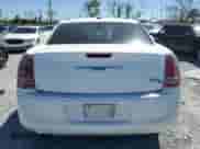 2012 Chrysler 300 S z VIN 2C3CCABG5CH129800, wystawiony jako Copart lot #48916895 z przebiegiem Nie podano mil oraz Nie do naprawy • Non repairable. Historia ofert i sprzedaży dostępna na DreamBid. Obrazek 6.
