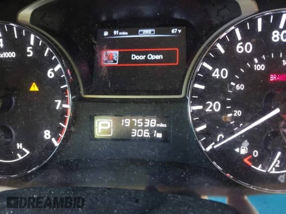 2014 Nissan Pathfinder S z VIN 5N1AR2MM6EC710993, wystawiony jako IAAI lot #43099489 z przebiegiem 197 538 mil mil oraz . Historia ofert i sprzedaży dostępna na DreamBid. Obrazek 15.