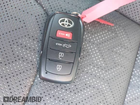 2024 Toyota Tundra Limited z VIN 5TFWA5DB9RX161273, wystawiony jako IAAI lot #41676655 z przebiegiem 10 371 mil mil oraz . Historia ofert i sprzedaży dostępna na DreamBid. Obrazek 11.