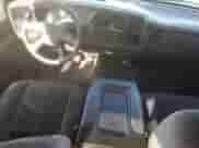 2005 GMC Sierra 1500 SLE с VIN 2GTEC19TX51271045, выставлен на аукционе Copart как лот 49779355 с пробегом 98 230 миль миль и Чистый • Clean title. История ставок и продаж доступна на DreamBid. Изображение 8.