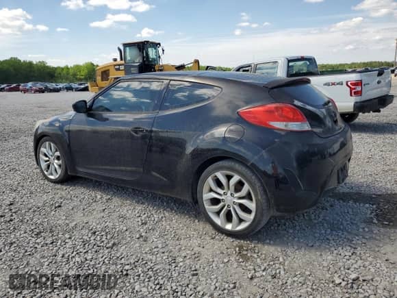 2012 Hyundai Veloster w/Black Int z VIN KMHTC6AD4CU061160, wystawiony jako Copart lot #54139415 z przebiegiem 124 468 mil mil oraz Czysty tytuł • Clean title. Historia ofert i sprzedaży dostępna na DreamBid. Obrazek 2.