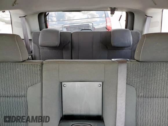 2015 Chevrolet Tahoe LS с VIN 1GNSCAKC0FR276185, выставлен на аукционе Copart как лот 81661645 с пробегом 233 886 миль миль и Чистый • Clean title. История ставок и продаж доступна на DreamBid. Изображение 10.