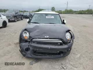 2013 MINI Hardtop with VIN WMWSU3C58DT685551, listed as a Copart auction lot 56548975 with Not provided miles and Salvage title. Bid and sale history available at DreamBid. Image 5.