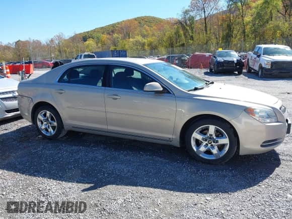2009 Chevrolet Malibu 1LT с VIN 1G1ZH57B59F104331, выставлен на аукционе IAAI как лот 43476302 с пробегом 83 019 миль миль и . История ставок и продаж доступна на DreamBid. Изображение 13.
