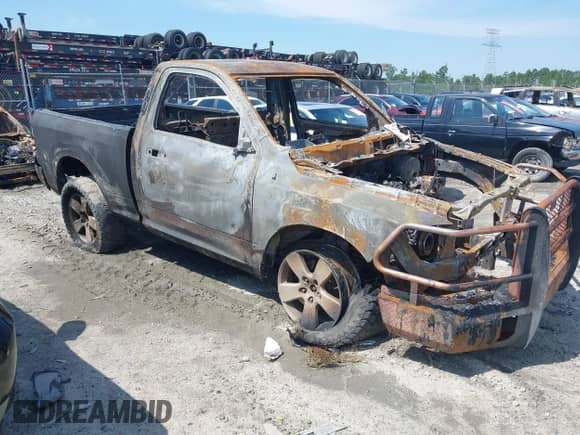 2015 Ram 1500 Tradesman с VIN 3C6JR7AT0FG554856, выставлен на аукционе IAAI как лот 42817963 с пробегом Не указан миль и . История ставок и продаж доступна на DreamBid. Изображение 1.