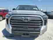 2023 Toyota Tundra Limited Hybrid z VIN 5TFJC5DB1PX028931, wystawiony jako Copart lot #71593354 z przebiegiem 21 887 mil mil oraz Szkoda całkowita • Salvage title. Historia ofert i sprzedaży dostępna na DreamBid. Obrazek 5.