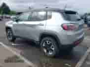 2018 Jeep Compass Trailhawk z VIN 3C4NJDDB7JT419375, wystawiony jako IAAI lot #43213951 z przebiegiem 60 692 mil mil oraz . Historia ofert i sprzedaży dostępna na DreamBid. Obrazek 3.
