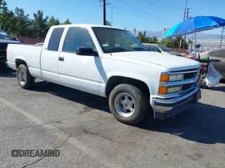 1998 Chevrolet Silverado 1500 z VIN 1GCEC19M2WR124476, wystawiony jako IAAI lot #43159488 z przebiegiem 152 969 mil mil oraz . Historia ofert i sprzedaży dostępna na DreamBid. Obrazek 1.