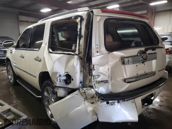 2009 Cadillac Escalade z VIN 1GYFC43569R120839, wystawiony jako Copart lot #77194234 z przebiegiem 136 425 mil mil oraz Szkoda całkowita • Salvage title. Historia ofert i sprzedaży dostępna na DreamBid. Obrazek 2.