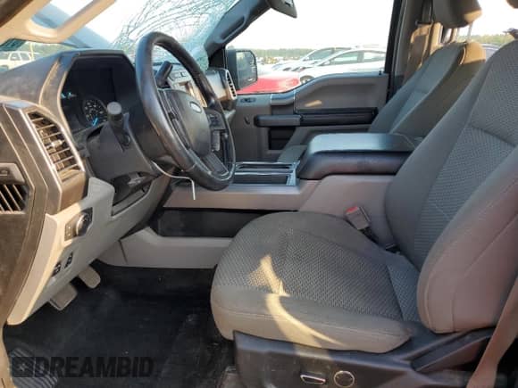 2018 Ford F-150 XLT z VIN 1FTEW1EP4JKD91319, wystawiony jako Copart lot #81056815 z przebiegiem 184 452 mil mil oraz Szkoda całkowita • Salvage title. Historia ofert i sprzedaży dostępna na DreamBid. Obrazek 7.