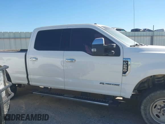 2018 Ford F-250 Platinum with VIN 1FT7W2BT7JEB09060, listed as a IAAI auction lot 43505578 with 283,434 mi miles and . Bid and sale history available at DreamBid. Image 14.