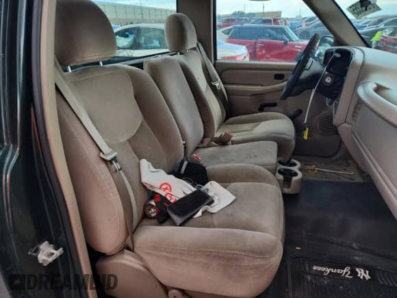 2005 GMC Sierra 1500 Work Truck with VIN 1GTEC14X25Z268786, listed as a Copart auction lot 81259355 with 82,352 mi miles and Salvage title. Bid and sale history available at DreamBid. Image 10.