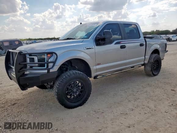 2020 Ford F-150 XL with VIN 1FTEW1CP9LFC58554, listed as a Copart auction lot 86252925 with 83,242 mi miles and Salvage title. Bid and sale history available at DreamBid. Image 1.