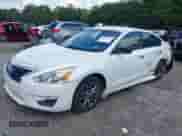 2015 Nissan Altima S z VIN 1N4AL3AP8FN922428, wystawiony jako IAAI lot #43119070 z przebiegiem 129 846 mil mil oraz . Historia ofert i sprzedaży dostępna na DreamBid. Obrazek 2.