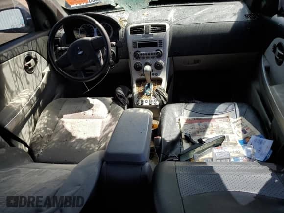 2006 Chevrolet Equinox LS с VIN 2CNDL13F766192138, выставлен на аукционе Copart как лот 59097464 с пробегом 219 826 миль миль и Списание • Salvage title. История ставок и продаж доступна на DreamBid. Изображение 8.