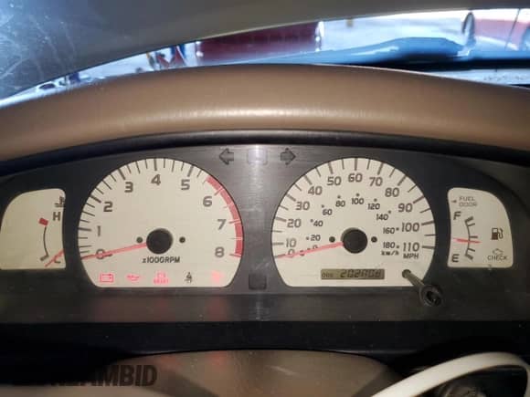 2001 Toyota Tacoma PreRunner z VIN 5TEGN92N71Z859665, wystawiony jako Copart lot #84799325 z przebiegiem 202 008 mil mil oraz Szkoda całkowita • Salvage title. Historia ofert i sprzedaży dostępna na DreamBid. Obrazek 9.