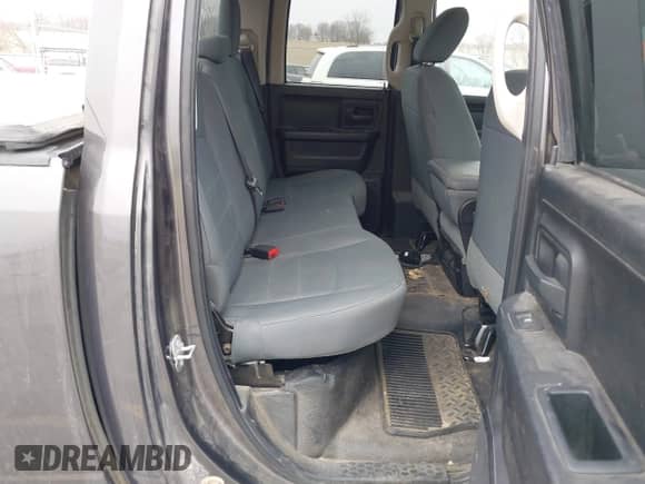 2016 Ram 1500 ST z VIN 1C6RR7FT0GS126890, wystawiony jako IAAI lot #41808263 z przebiegiem 120 772 mil mil oraz . Historia ofert i sprzedaży dostępna na DreamBid. Obrazek 8.