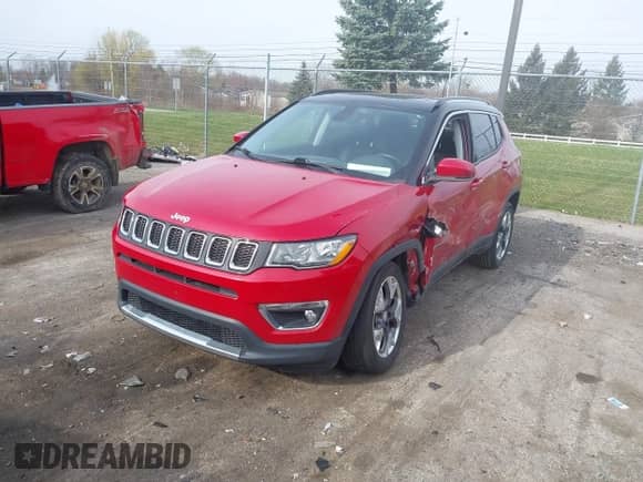 2019 Jeep Compass Limited z VIN 3C4NJDCB8KT638591, wystawiony jako IAAI lot #42022564 z przebiegiem 46 802 mil mil oraz . Historia ofert i sprzedaży dostępna na DreamBid. Obrazek 2.