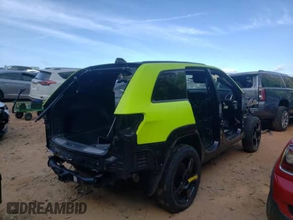 2018 Jeep Grand Cherokee Trackhawk z VIN 1C4RJFN99JC223538, wystawiony jako Copart lot #55899791 z przebiegiem Nie podano mil oraz Nie do naprawy • Non repairable. Historia ofert i sprzedaży dostępna na DreamBid. Obrazek 4.