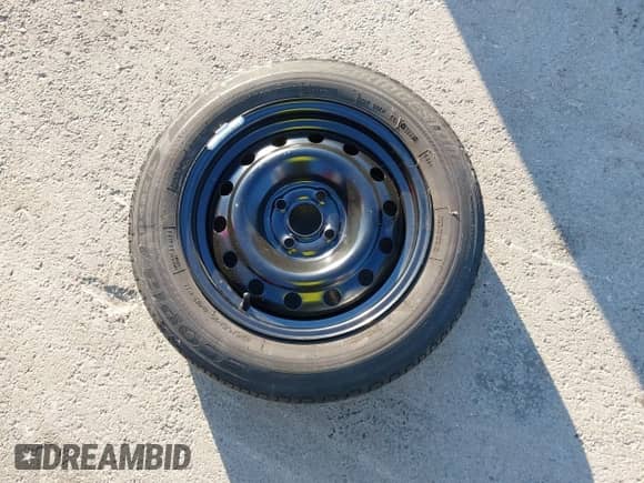 2013 Toyota Prius Three with VIN JTDKDTB32D1557529, listed as a IAAI auction lot 43464925 with 152,825 mi miles and . Bid and sale history available at DreamBid. Image 12.